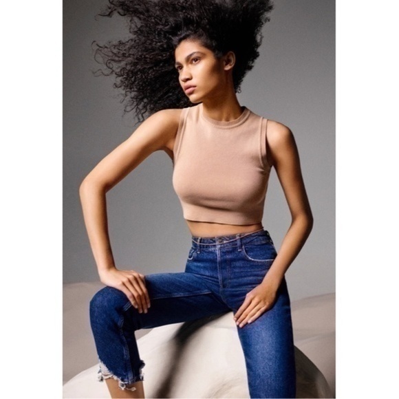 BLOGGERS FAVORITE NWT ZARA Z1975 RIPPED HEM MOM FIT JEANS - Picture 6 of 14